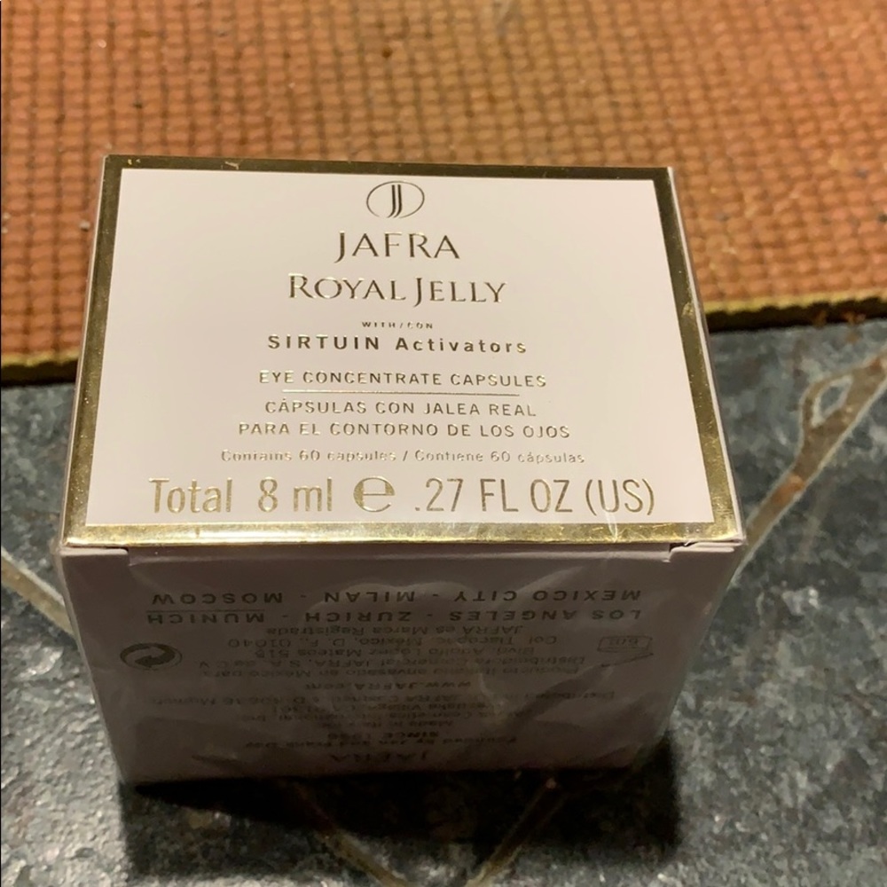Jafra eye concentrate capsules
